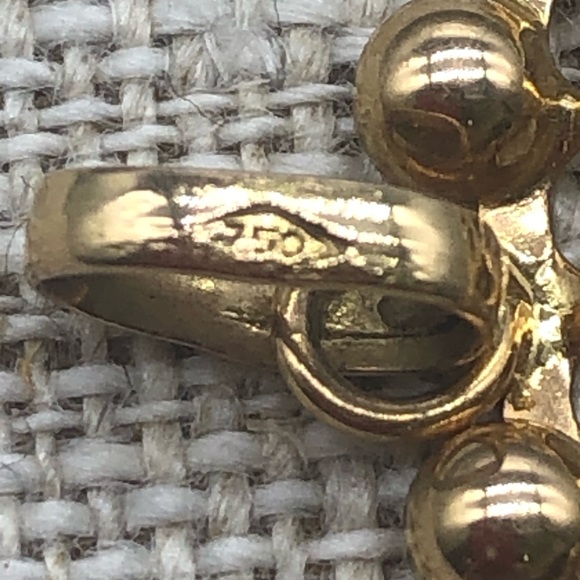 ITALIAN 18k Solid Gold Ave Maria Pendant - Picture 5 of 7